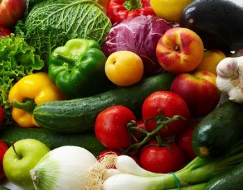 В Беларуси в ноябре больше всего подорожали яйца и табачные изделия, подешевели фрукты