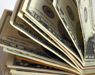 В сентябре доллар подорожал на 160 рублей. Это рекорд года