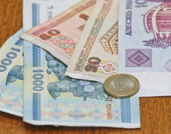 На торгах 11 ноября доллар подорожал, евро и российский рубль подешевели