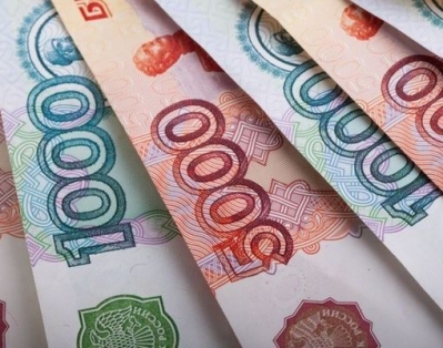 Итоги валютных торгов: доллар снова дорожает, российский рубль падает