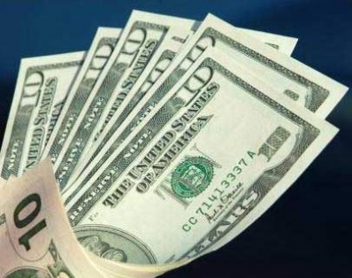 На торгах 23 декабря доллар подорожал на 20 рублей