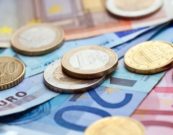 На торгах 31 августа белорусский рубль придавил всех основных конкурентов