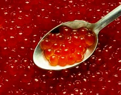 Россельхознадзор выявил фальсифицированную красную икру из Беларуси 