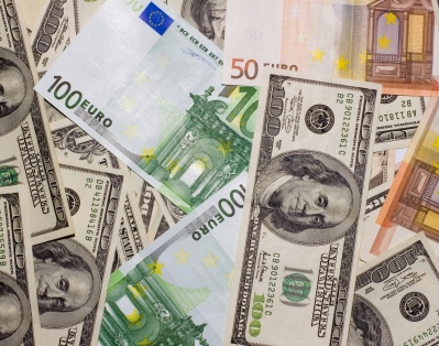 Итоги торгов: евро и российский рубль подорожали