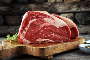 Крупнейший мясокомбинат Европы предрек отказ от говядины ради спасения планеты
