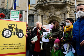 Фермеры Германии протестуют, призывая правительство ускорить реформы