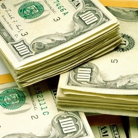 На торгах 16 июля доллар не изменился в цене