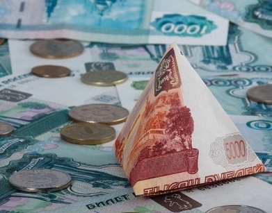 25 мая на валютной бирже торговали только российским рублём, который оказался на максимуме почти за 10 месяцев