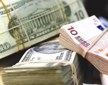 26 ноября торги на бирже завершились ростом курсов доллара, евро и российского рубля третий раз подряд