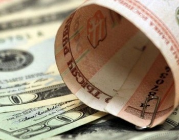 Итоги торгов 25 августа: белорусский рубль второй раз подряд девальвировался ко всем основным валютам