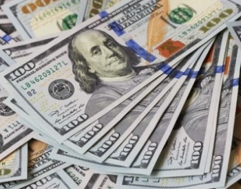 22 декабря белорусский рубль девальвировался к евро и российскому рублю, но незначительно укрепился к доллару