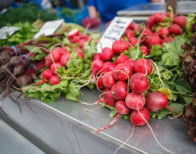 Торговля на некоторых рынках приостановлена