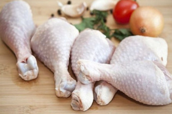Беларусь временно ограничивает ввоз мяса птицы из регионов Венгрии и Польши