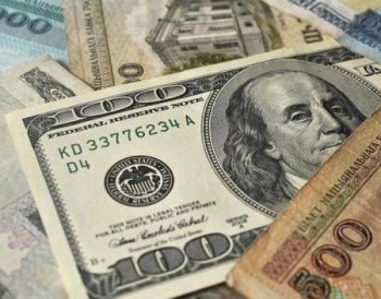 Белорусский рубль девальвировался сразу ко всем основным валютам на торгах 5 октября