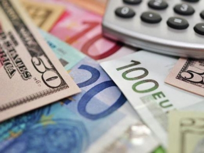 На валютных торгах белорусский рубль подешевел по отношению ко всем