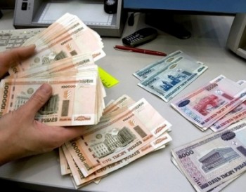 В январе-октябре средняя зарплата в белорусском АПК составила 4,9 млн рублей