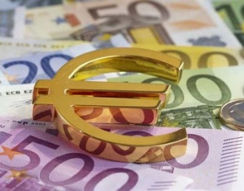 Рубль укрепил свои позиции, а доллар и евро сильно подешевели