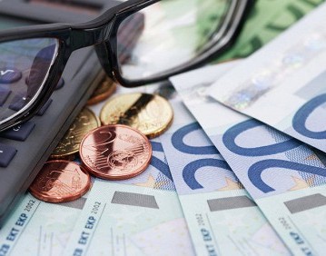 11 августа на торгах валютной биржи белорусский рубль смог скинуть доллар с абсолютного максимума