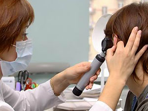 Минские врачи обнаружили в ухе пациентки проросшее семя растения