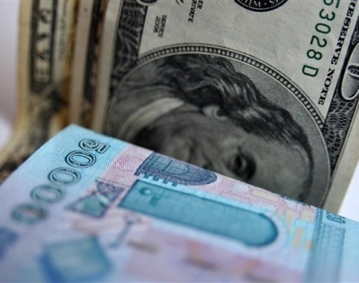 Итоги валютных торгов: белорусский рубль чуть отпустил вожжи и подешевел