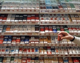 С 1 июля в Беларуси запретят выкладывать пачки сигарет на витринах