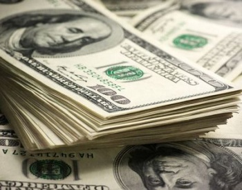 Впервые в этом году доллар подешевел