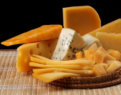 Минсельхозпрод Беларуси снова повысил минимальные экспортные цены на сыр