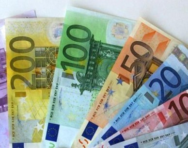 Итоги валютных торгов: евро растет, российский рубль дешевеет