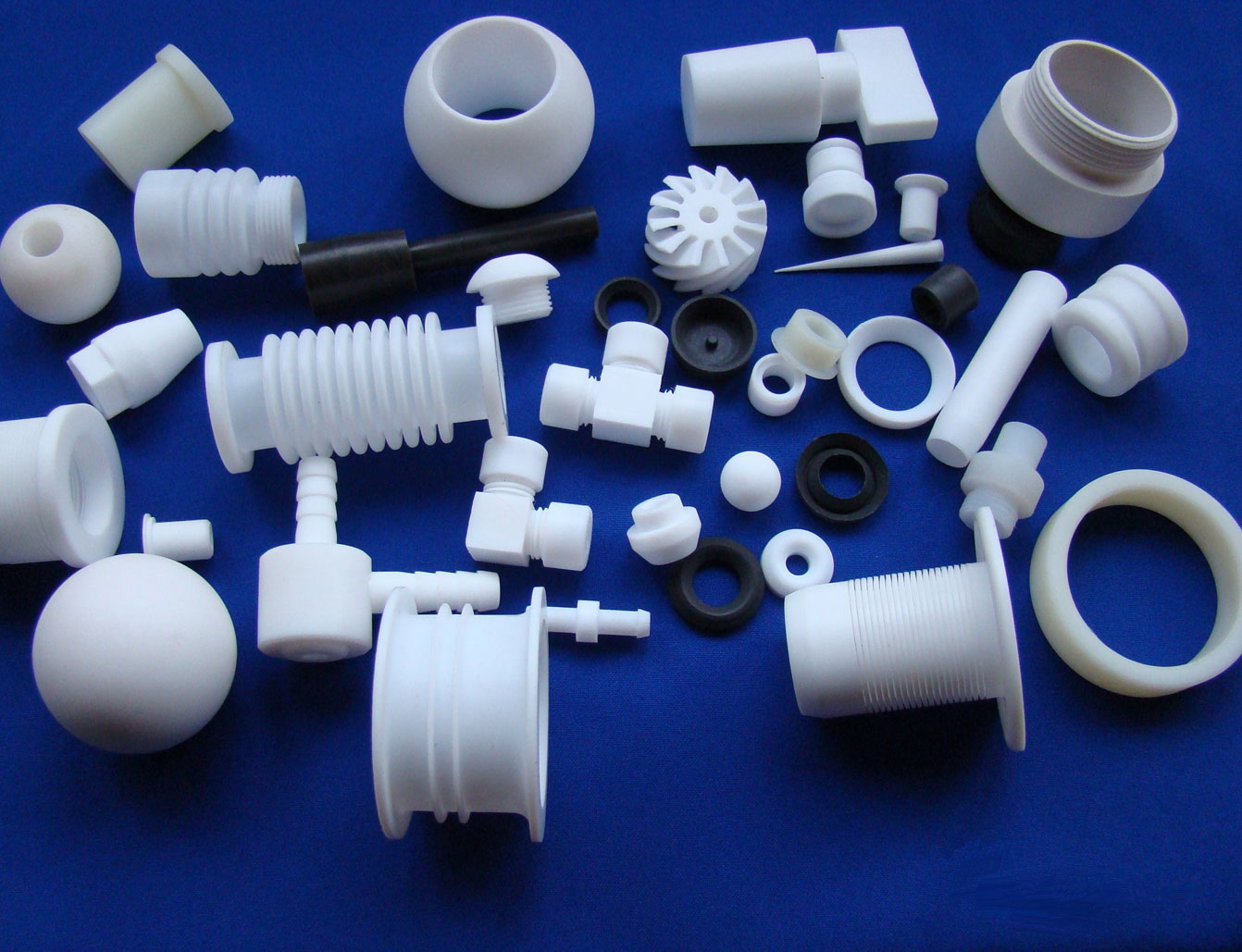 Политетрафторэтилен ptfe. Изделия из фторопласта и капролона. PTFE фторопласт 4. Изделие из фторопласта-4. Ф4бр40 (PTFE - t110 - br40).