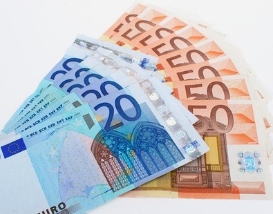 Итоги валютных торгов: доллар торговался по «десять сто»