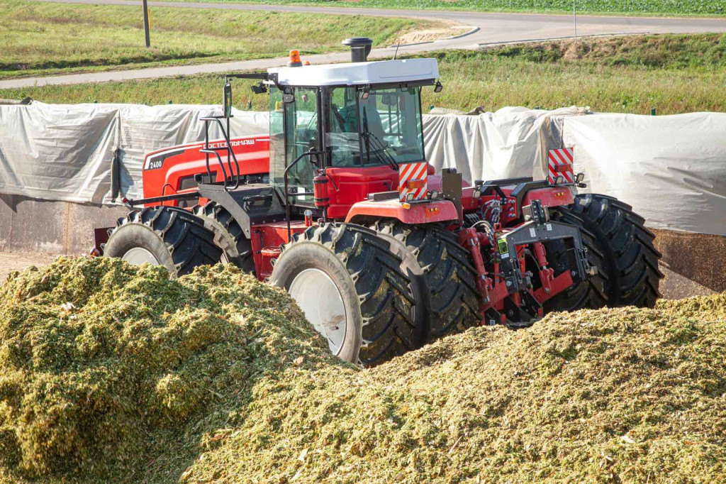 Тракторы Ростсельмаш: российская техника уверенно трудится на белорусских полях