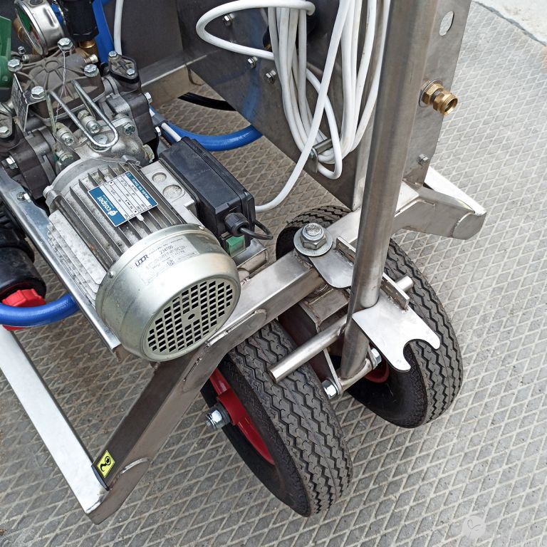 Установка химической обработки многофункциональная УХОУ “СКУМИКС-01”