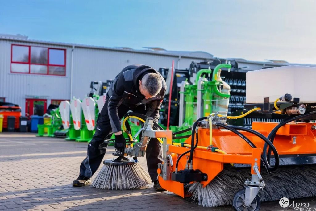 Машина подметальная ECO CLEAN 2.30