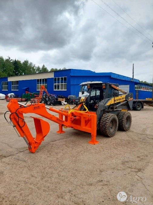 Экскаватор навесной БЛ-21Б на мини-погрузчики с бортовым поворотом