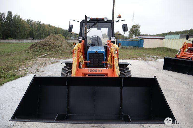 Погрузчик фронтальный БЛ-750-01 (на базе трактора «БЕЛАРУС» 82.1-23/12)