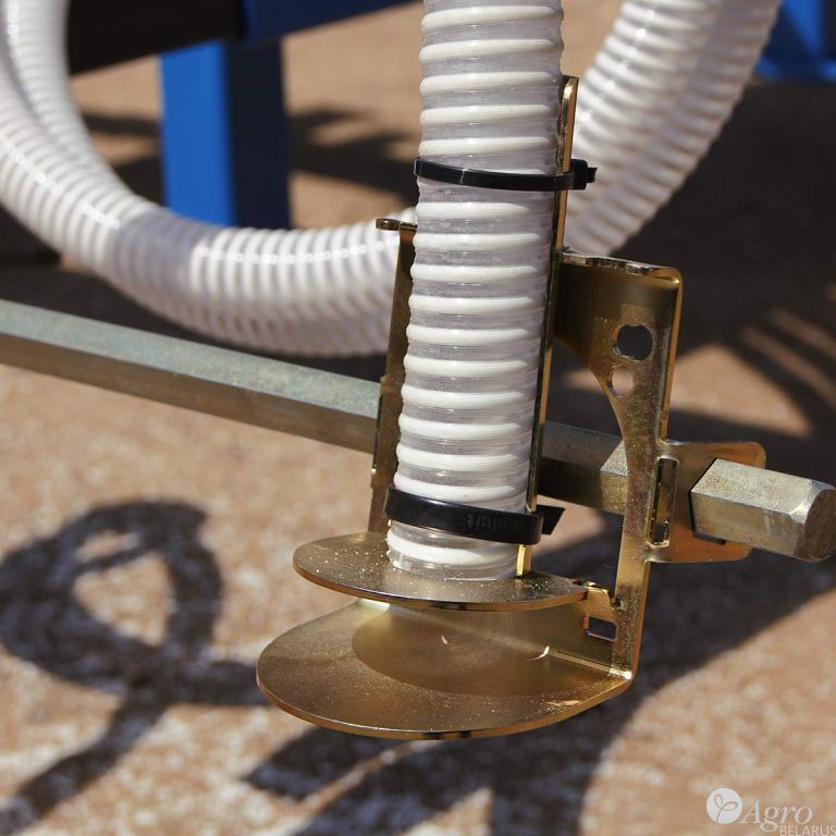 Приставка-распределитель технических культур и минеральных удобрений ОКТОПУС для сада