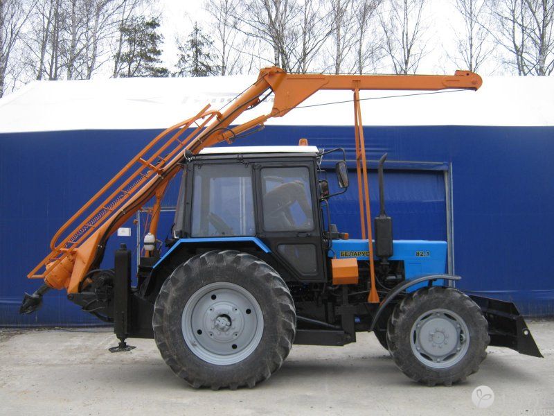 Машина бурильно-крановая БЛ-205Д-01 (c отвалом)