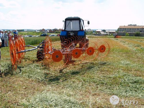 Грабли-ворошилки колесно-пальцевые прицепные Навигатор H90V10С