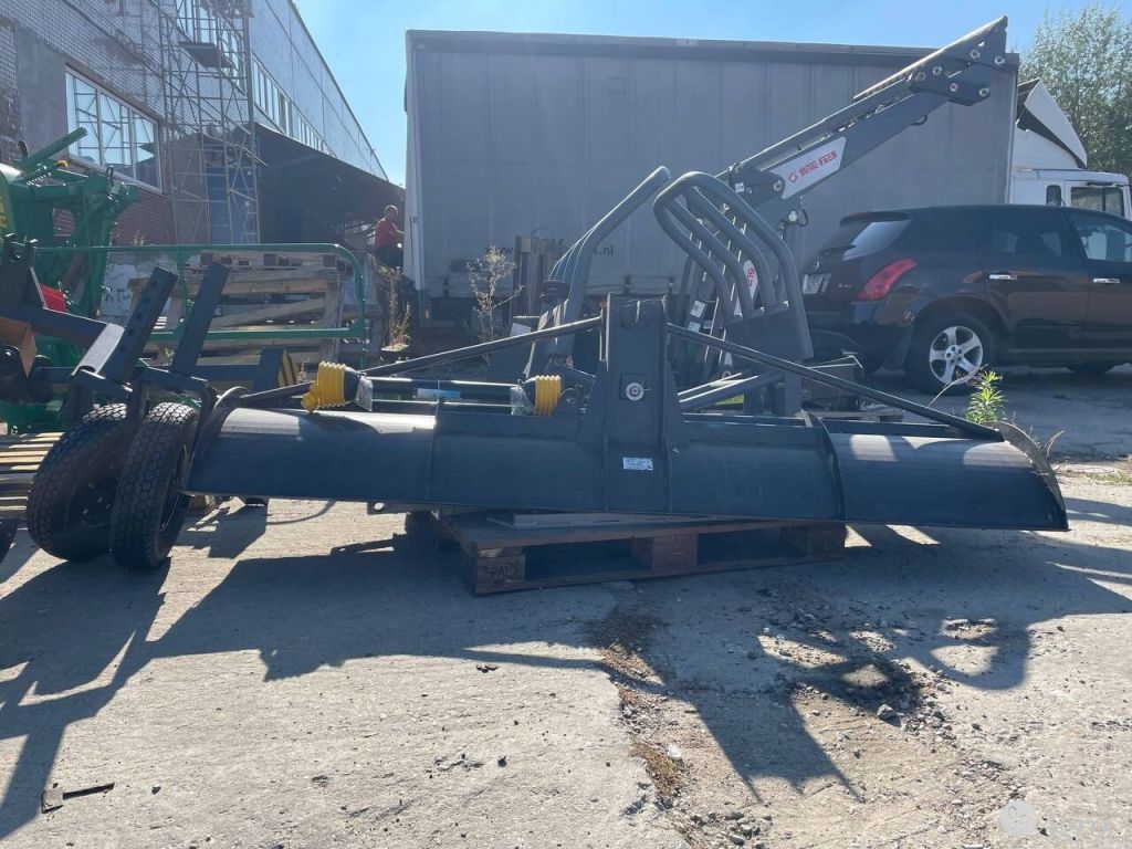 Отвал передний для снега с гидроповоротом МТЗ-80/82