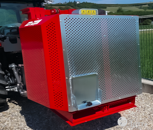 Комбайн-подборщик TR 200.2 с подъёмником для сбора орехов