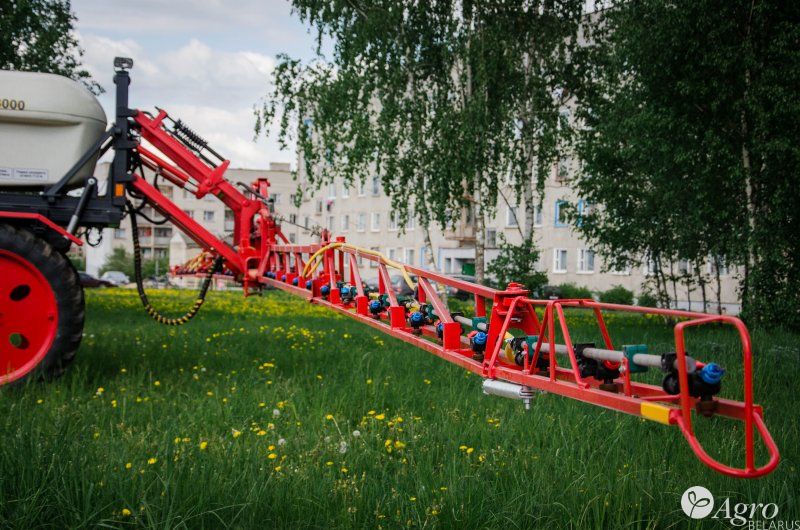 Опрыскиватель самоходный БЛ-3000М (клиренс 1780 мм)