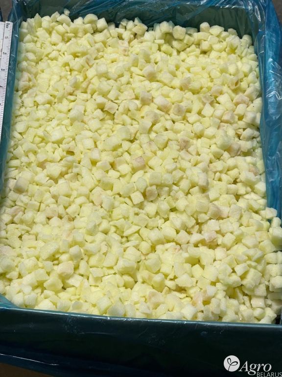 Яблоко кубик замороженное