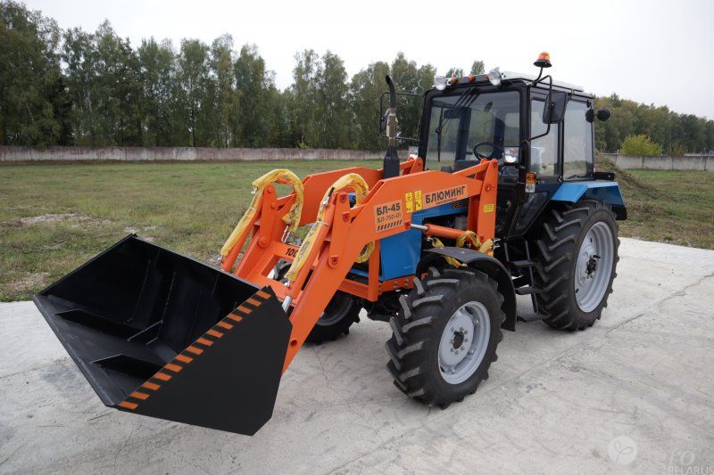 Погрузчик фронтальный БЛ-750-01 (на базе трактора «БЕЛАРУС» 82.1-23/12)