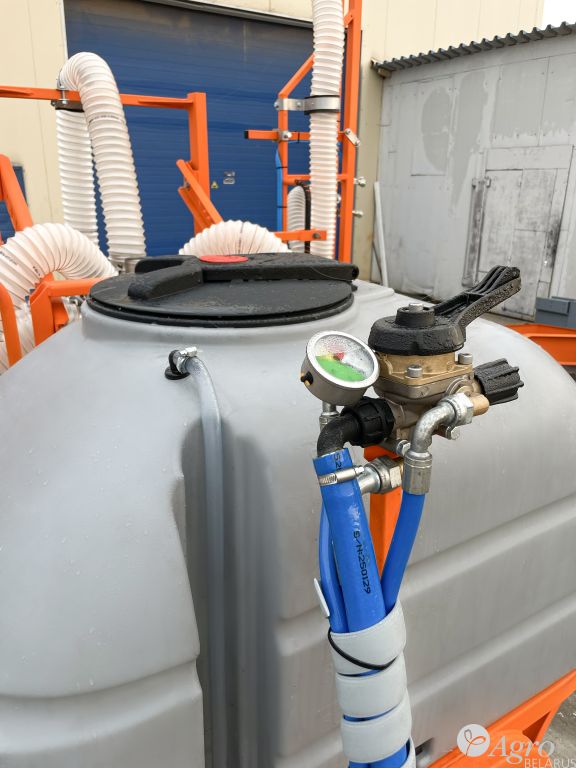 Опрыскиватель ЗУБР НВ со штангой для обработки клубники и овощей