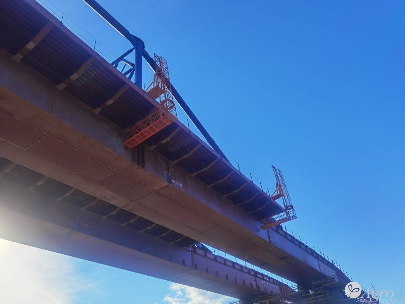 Подмости мобильные мостовые БЛ-08-01 на автомобильном прицепе