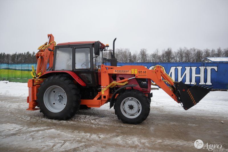 Экскаватор-погрузчик ЭП-Ф-П-01 на базе трактора БЕЛАРУС 1025.3