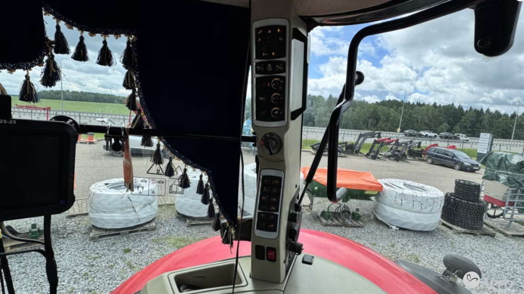 Трактор Massey Ferguson 8690 б/у