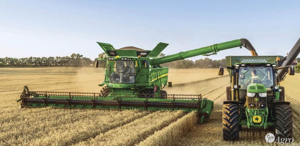 Комбайн John Deere серии S700