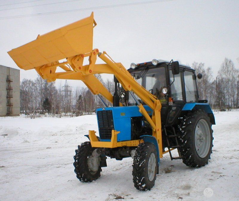 Бульдозер-погрузчик БЛ-750 (на трактора "Беларус" класса 1,4 с портальным мостом)