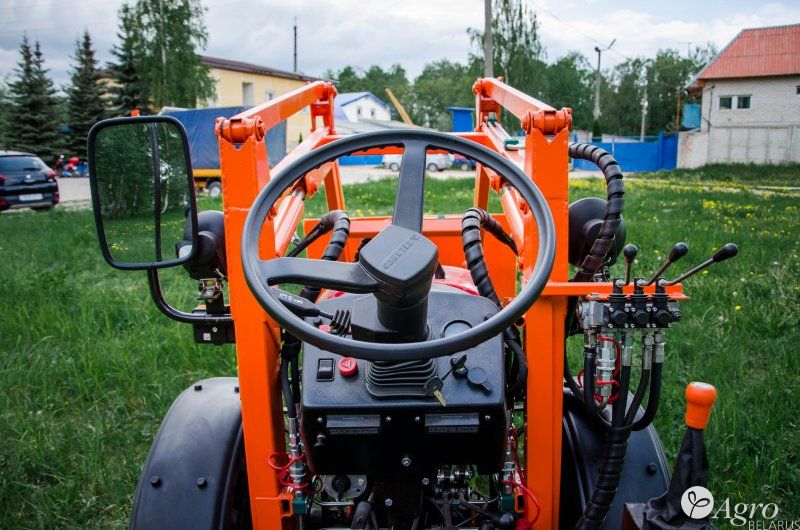 Погрузчик БЛ-132Б-01 на тракторе
